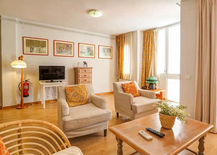 Golden Sands By Hello Homes شقة